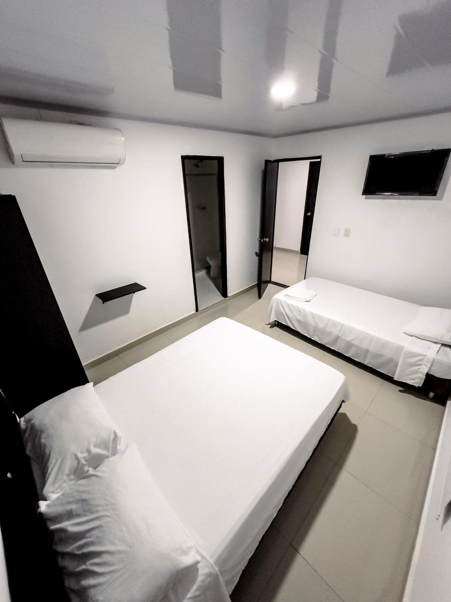 Cartagena Hotel Bazurto Plaza מראה חיצוני תמונה