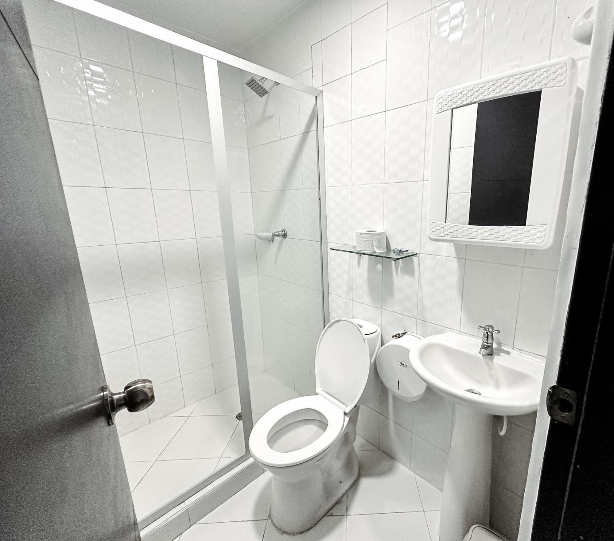Cartagena Hotel Bazurto Plaza מראה חיצוני תמונה